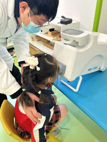 哈尔滨普瑞眼科走进幼儿园，开展视力筛查活动