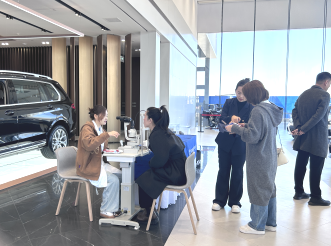 明眸驾驭安心驰骋 —哈尔滨普瑞眼科宝马车主公益眼检活动